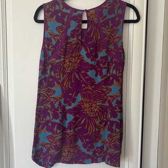 CAbi #243 Palm Grass Top Size Medium - Picture 6 of 6